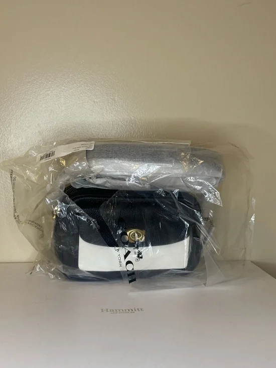 COACH Willow Camera Crossbody Bag - Picture 2 of 12